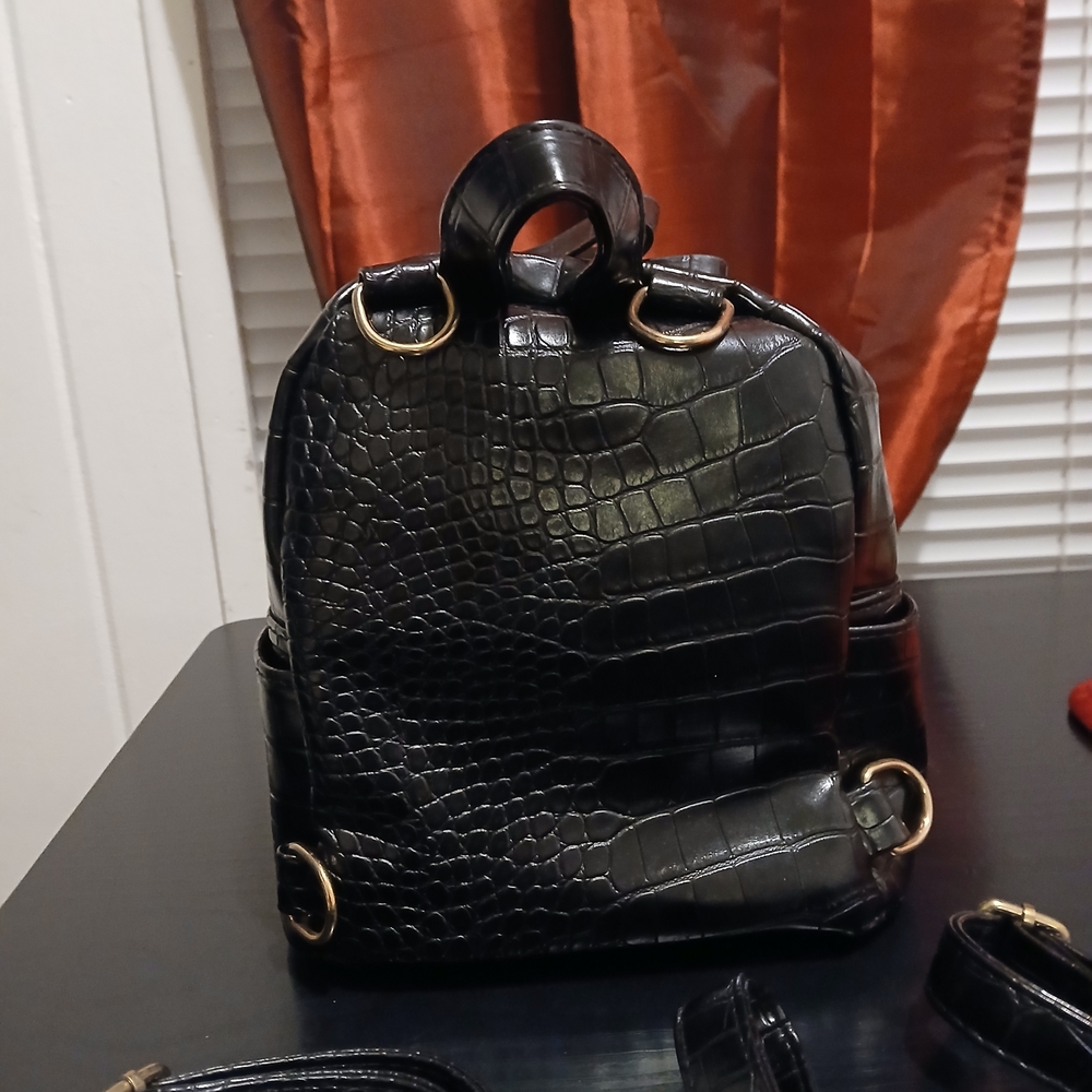 Black Crocodile Pattern Backpack - image 2